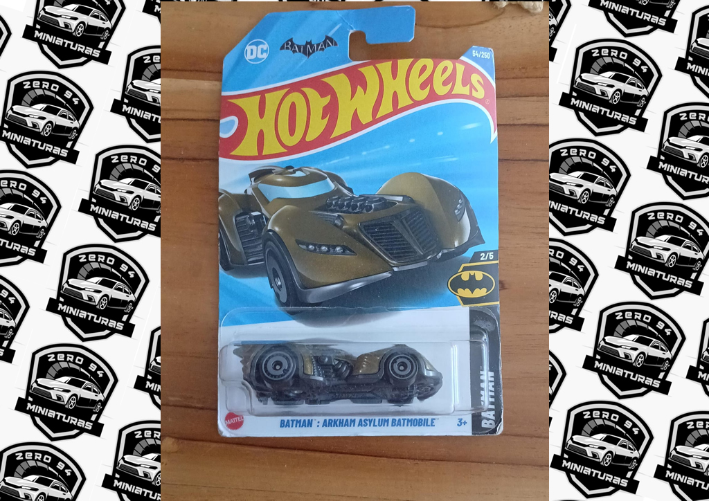 BATMAN ARKHAM ASYLUM BATMOBILE